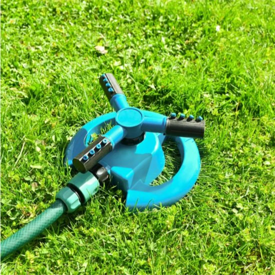 589 : 360° Rotating Garden Sprinkler