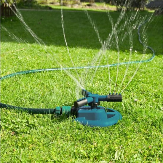 589 : 360° Rotating Garden Sprinkler