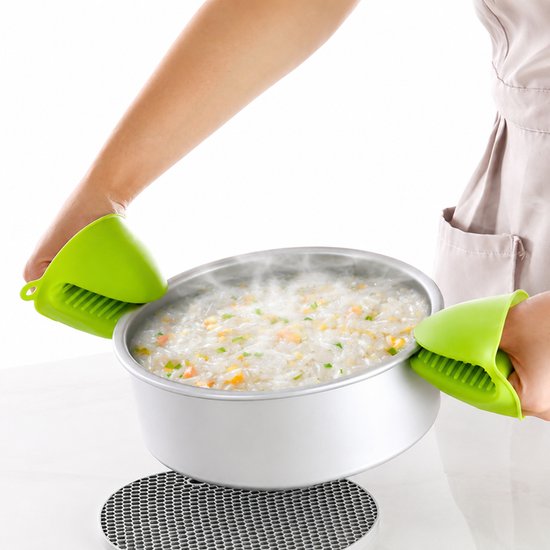 006-2 : ADM Heat-Resistant Silicone Kitchen Gloves – Green -1 Pair (2pcs)